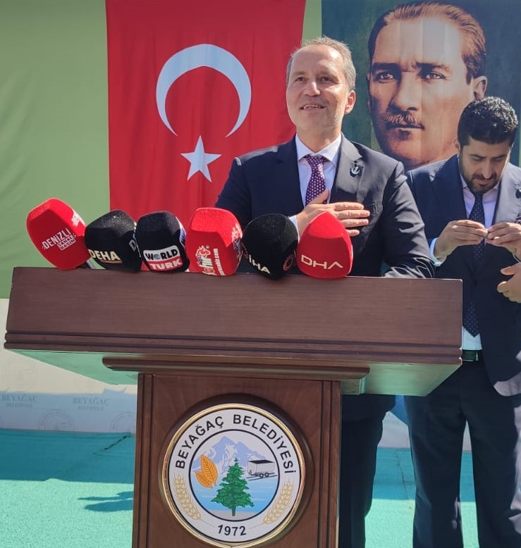 Erbakan; &ldquo;Sezayi Başkanımla birlikte Beyağa&ccedil;&rsquo;ı layık olduğu noktaya taşıyacağız&rdquo;

