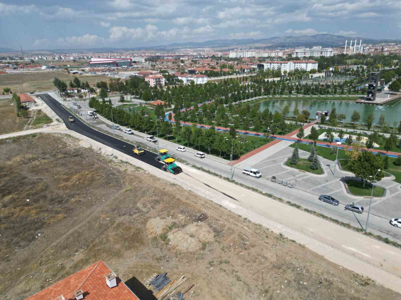 &Ccedil;orum Belediyesi asfalt &ccedil;alışmalarına hız verdi
