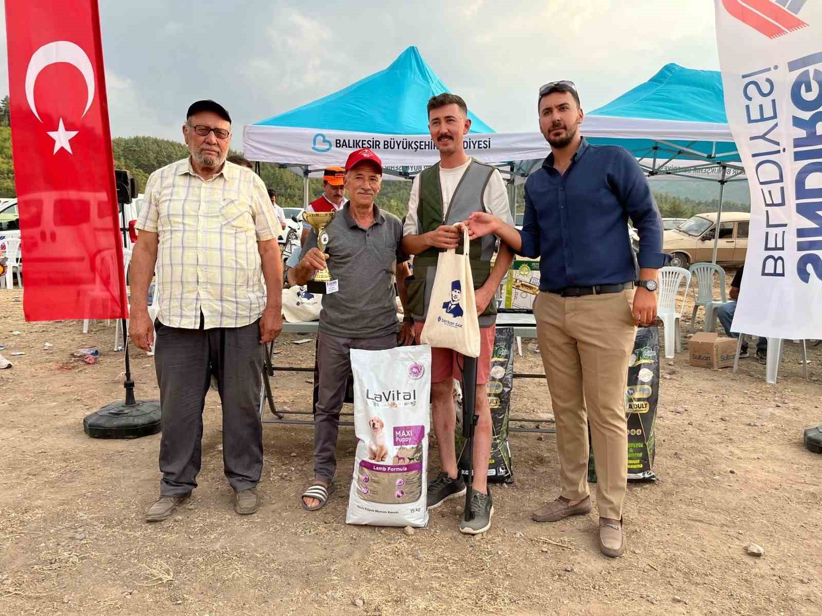 Sındırgı&rsquo;da tek kurşun atış yarışması ger&ccedil;ekleşti
