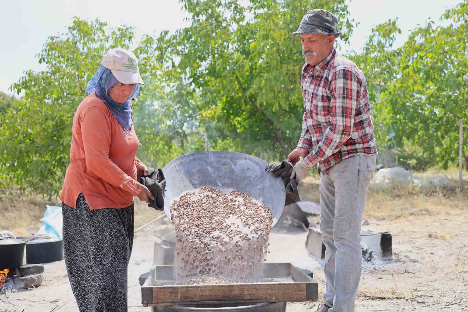 Nohudun kum ve ateşle dansı