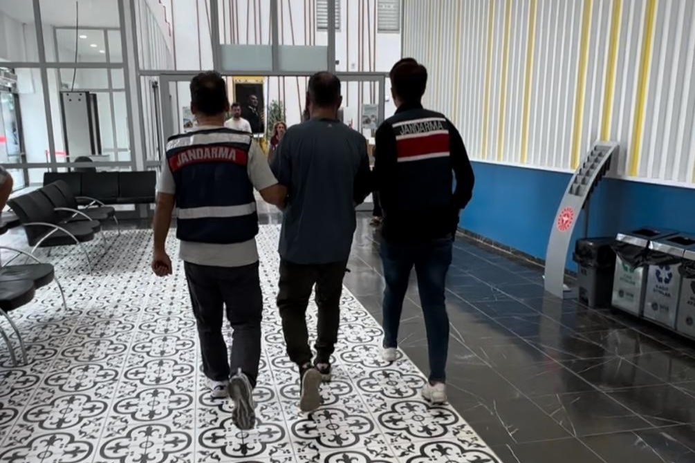 İzmir merkezli ‘terörizm finansmanı’ operasyonunda 27 gözaltı