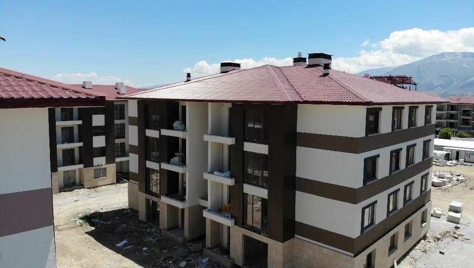 Kentsel dönüşüm kapsamında 532 konut, 107 dükkânın inşaatı sürüyor