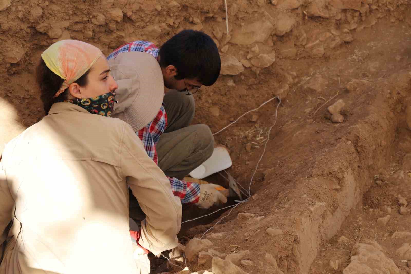 Şanlıurfa’da Göbeklitepe kadar eski Sayburç Ören Yeri’nde kazı çalışmaları sürüyor
