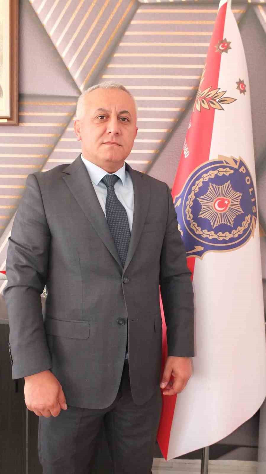 Emniyet M&uuml;d&uuml;r&uuml; Murat &Ouml;nder g&ouml;revine başladı
