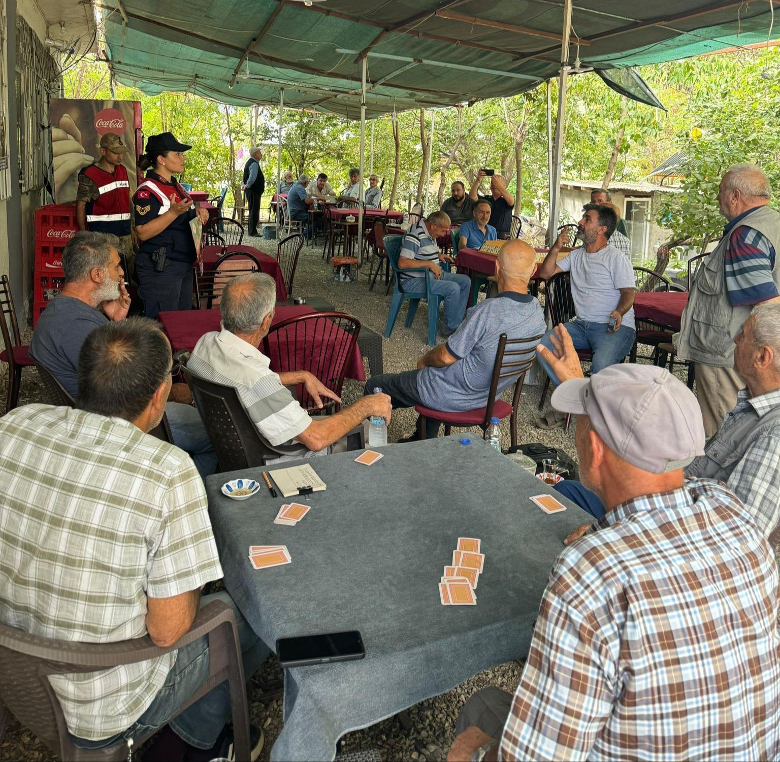 Elazığ’da jandarma ekipleri, vatandaşları bilgilendirdi