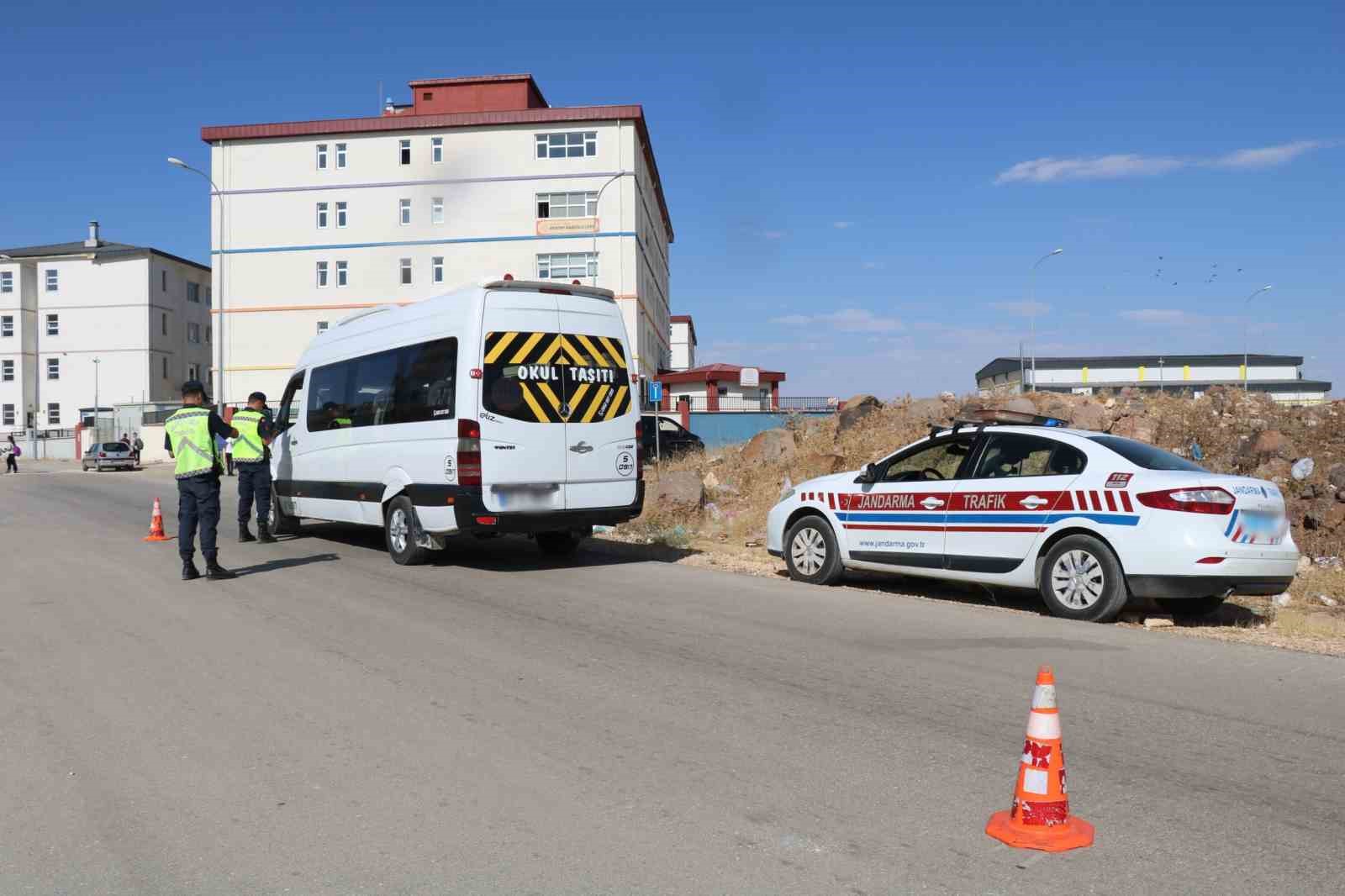 Gaziantep’te jandarmadan 351 okul önü ve çevresinde denetim
