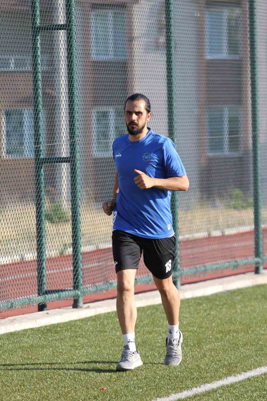 Develigücü 21 futbolcu ile anlaştı