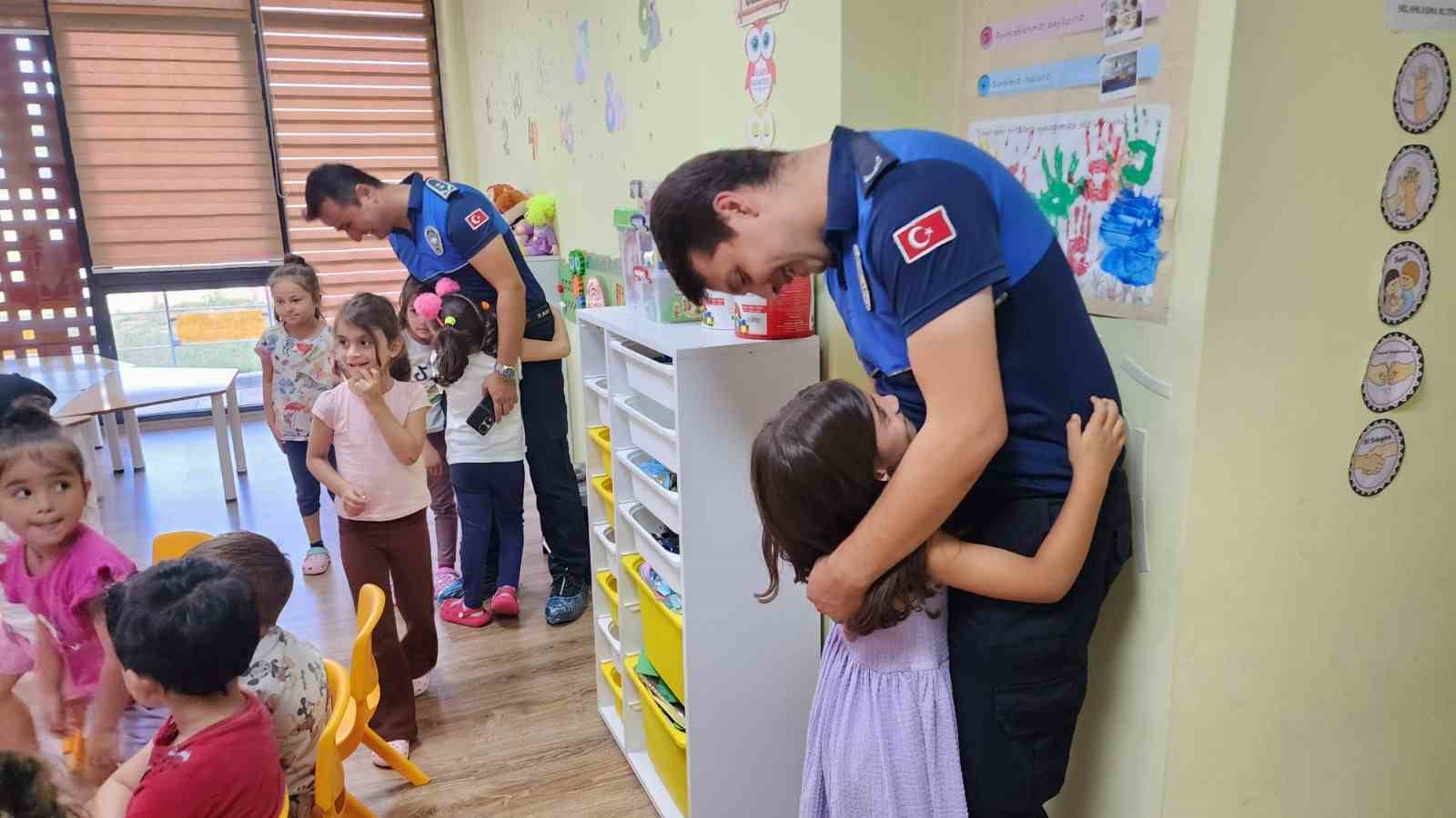 Zabıtanın görev ve sorumluluklarını öğrendi
