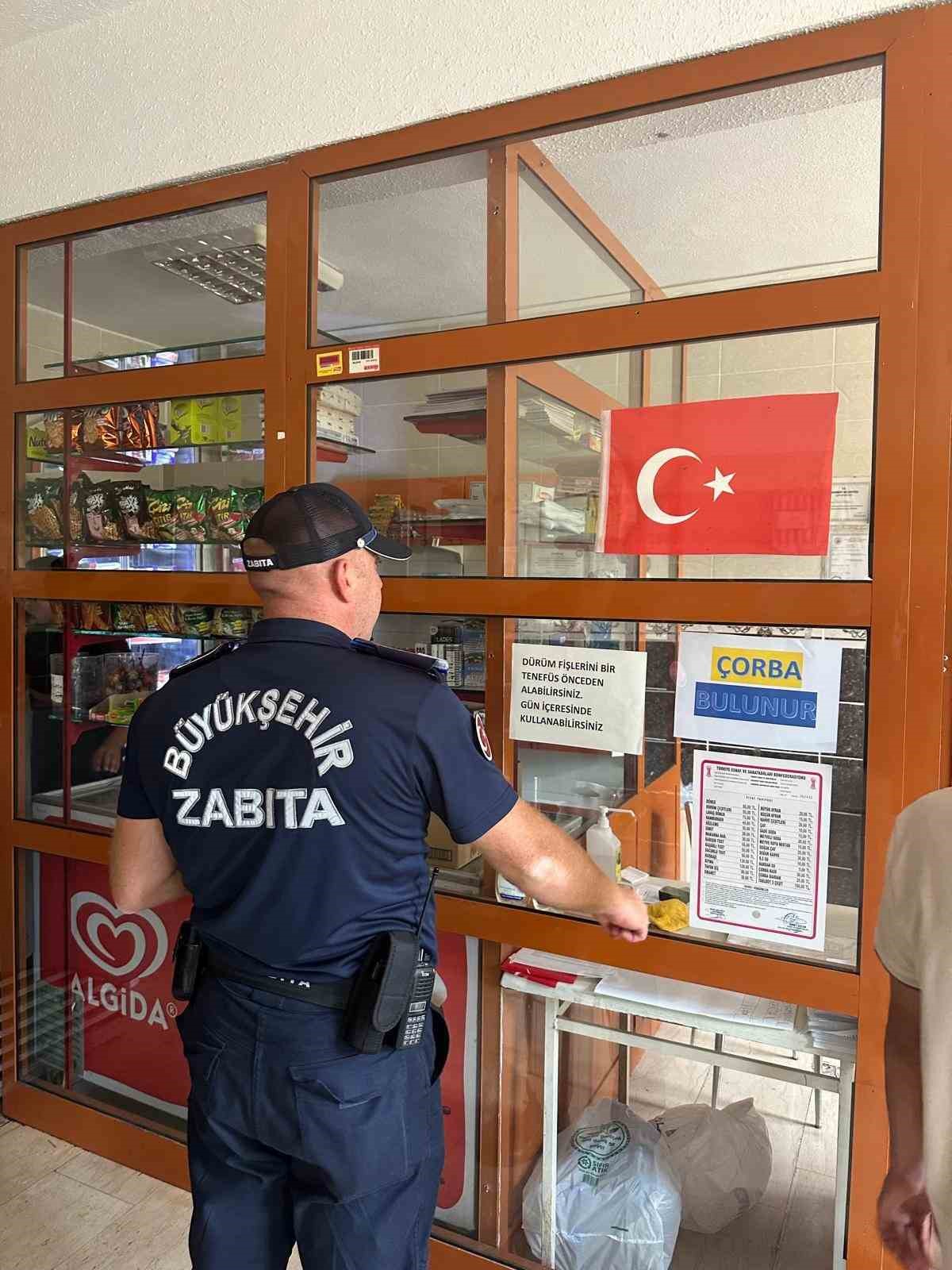 B&uuml;y&uuml;kşehir zabıta, okullarda denetimleri sıklaştırdı
