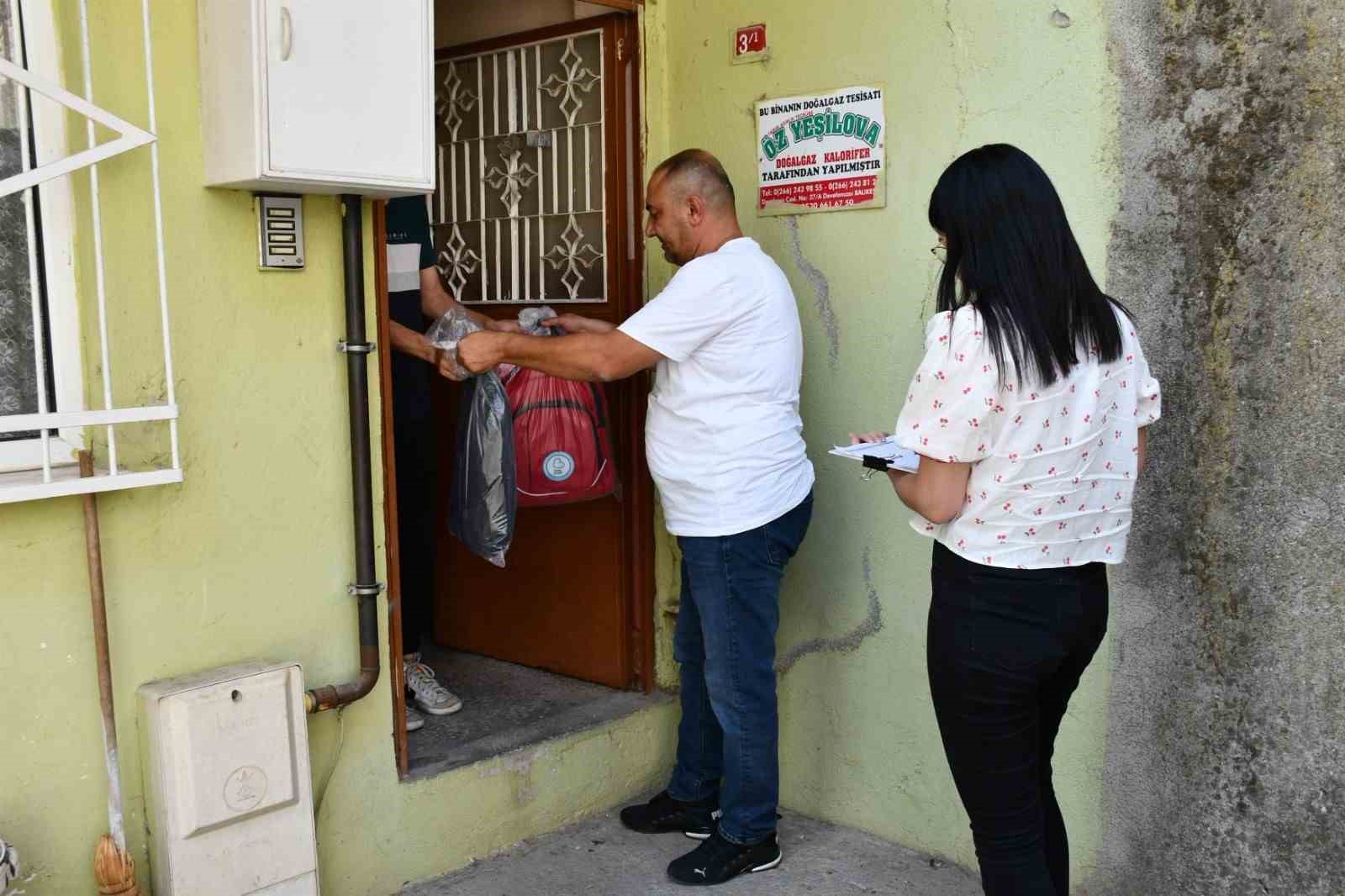 Balıkesir B&uuml;y&uuml;kşehir&rsquo;in desteğiyle &ouml;ğrencilerin y&uuml;z&uuml; g&uuml;l&uuml;yor
