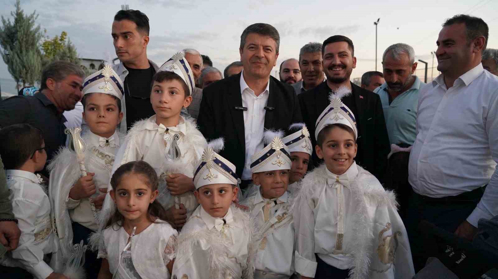 Geleneksel s&uuml;nnet ş&ouml;leninde 267 &ccedil;ocuk s&uuml;nnet edildi
