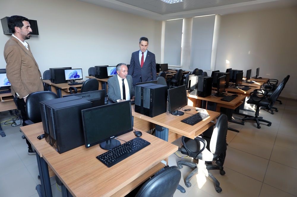 Patnos Meslek Yüksekokulu’na bilgisayar laboratuvarı
