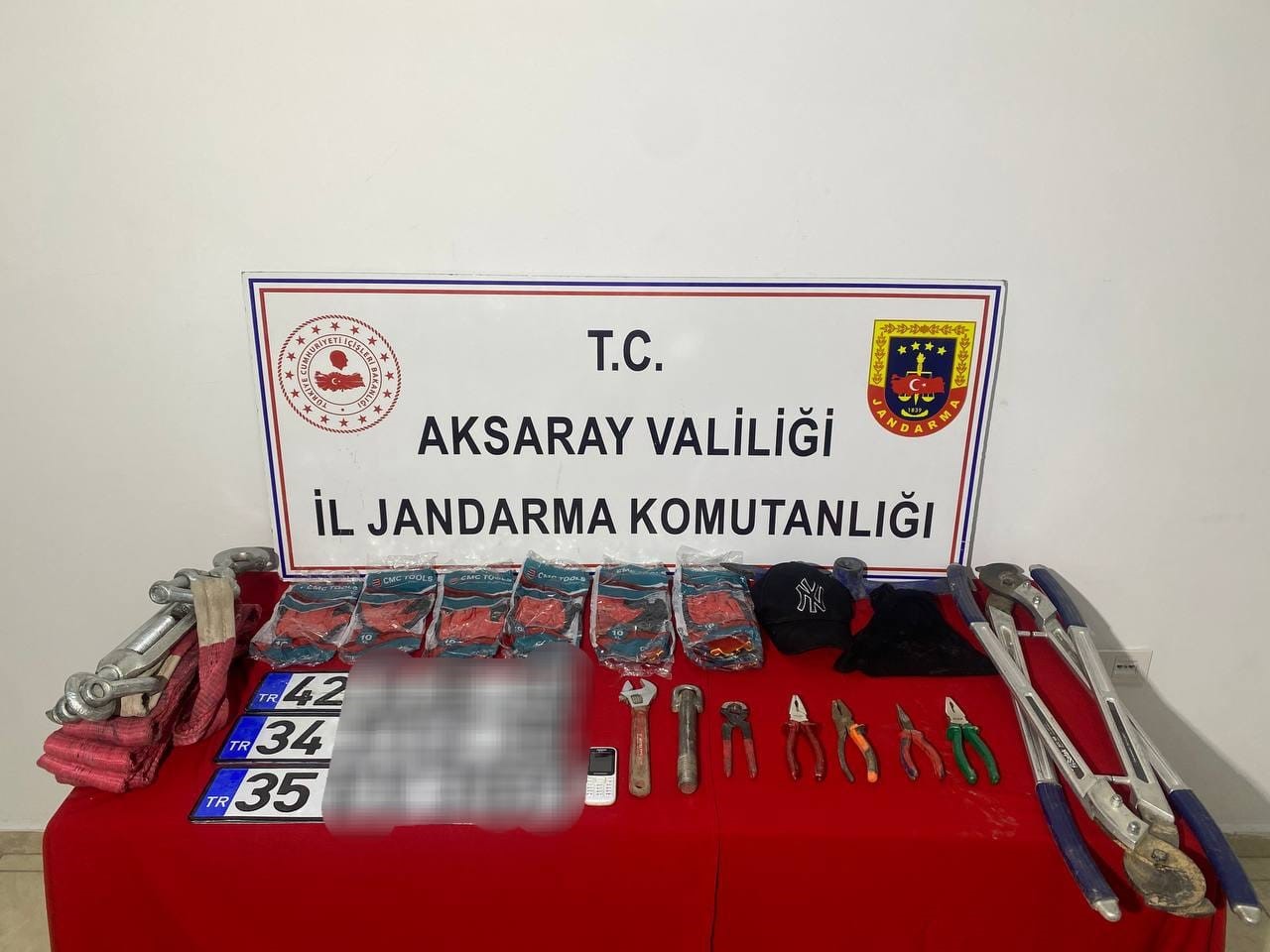 Aksaray’da JASAT’ın yakaladığı 7 milyonluk hırsız tutuklandı