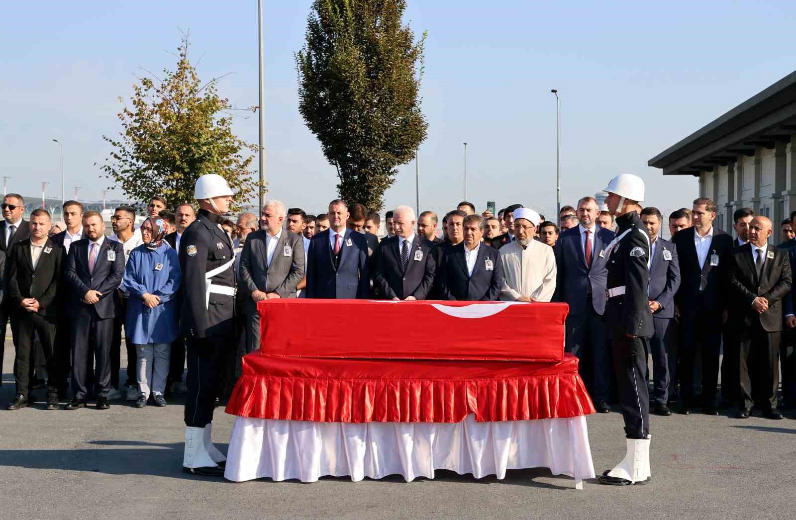 İsrail’in katlettiği Ayşenur Ezgi Eygi’nin cenazesi İstanbul’a getirildi
