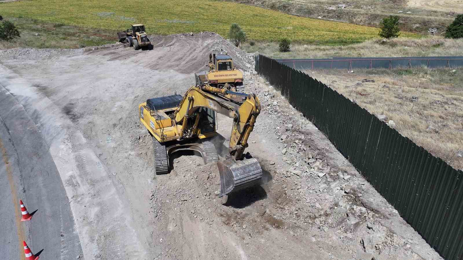 Keçiören’de yol çalışması
