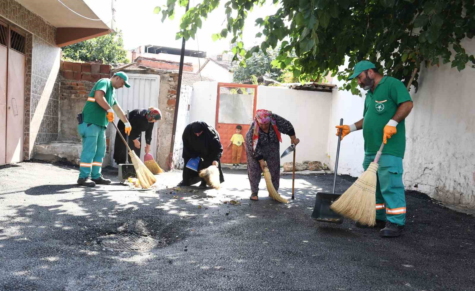 Mahallemizi birlikte temizliyoruz projesi tüm ilçeye yayıldı
