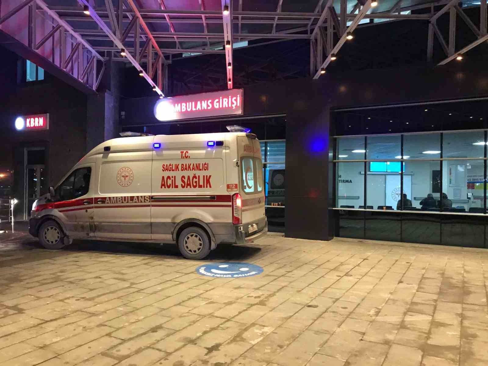 Bilecik’te kamyonet ile otomobilin çarpışması sonucu 1 kişi yaralandı