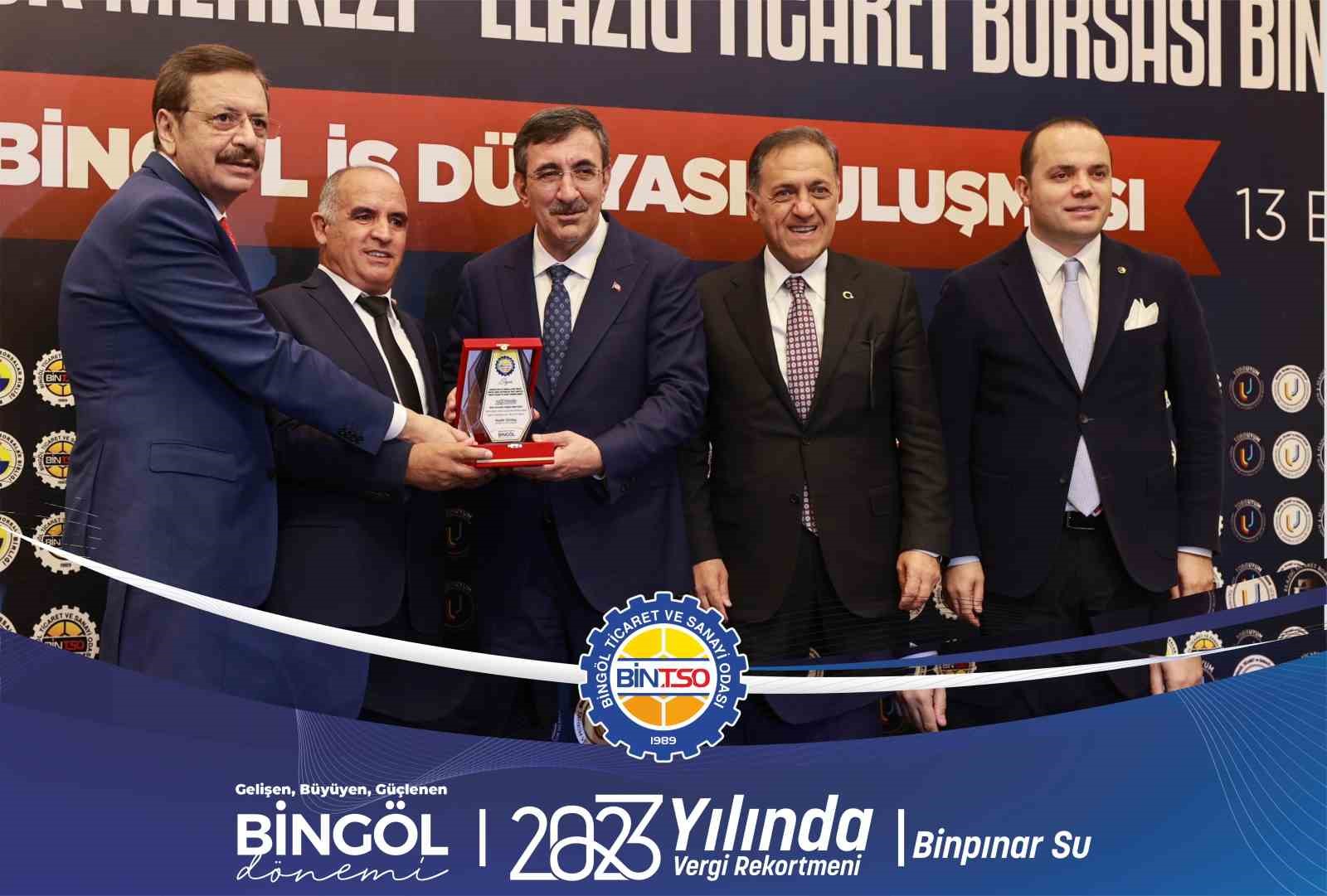 Bingöl’de vergi, ihracat ve istihdam rekortmenlerine ödülleri verildi