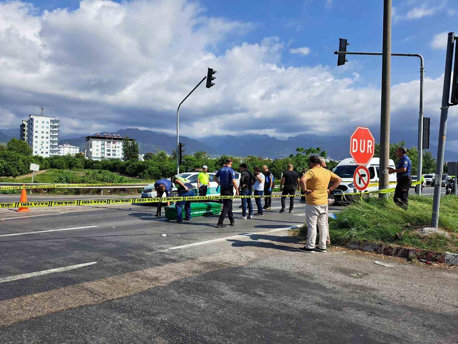 Alışveriş dönüşü tırın çarptığı 5 yaşındaki Melek öldü, annesi yaralandı
