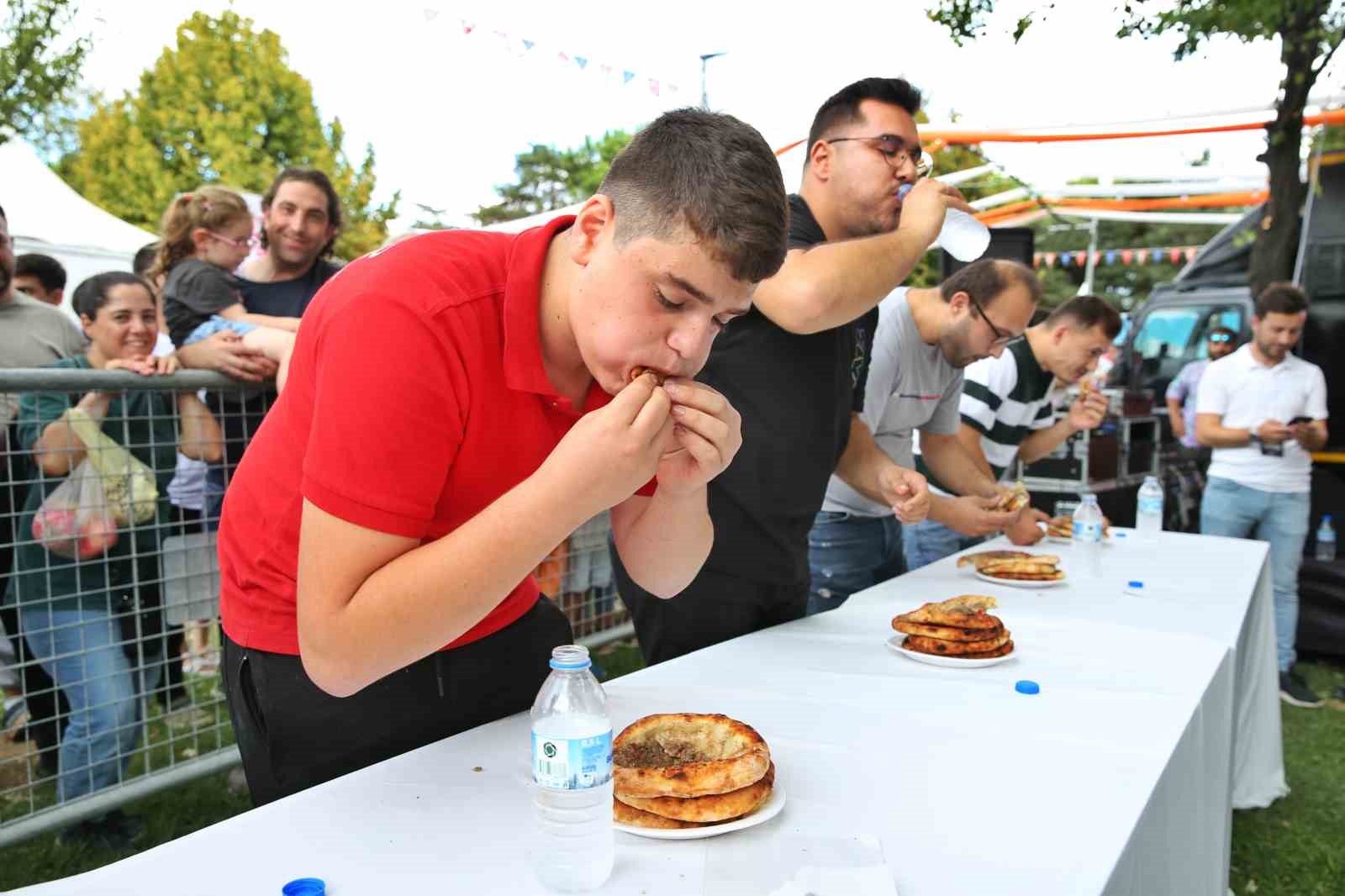 En çok yiyenlerin kazandığı festival
