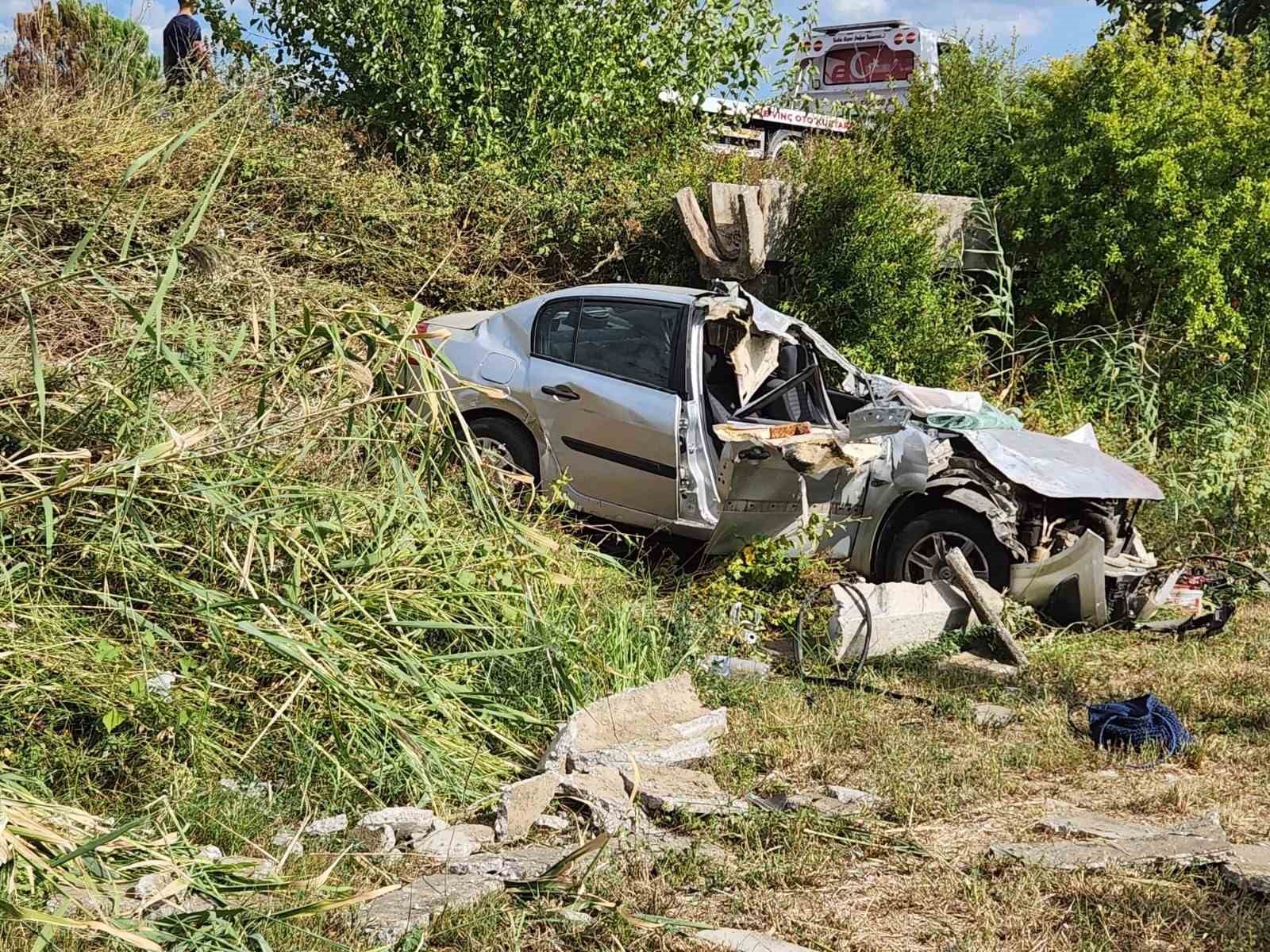 Çine’de otomobil tarlaya uçtu: 1 ölü, 3 yaralı
