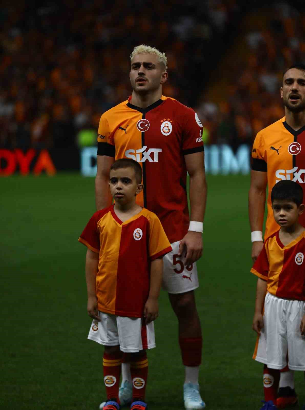 Trendyol Süper Lig: Galatasaray: 1 - Çaykur Rizespor: 0 (Maç devam ediyor)
