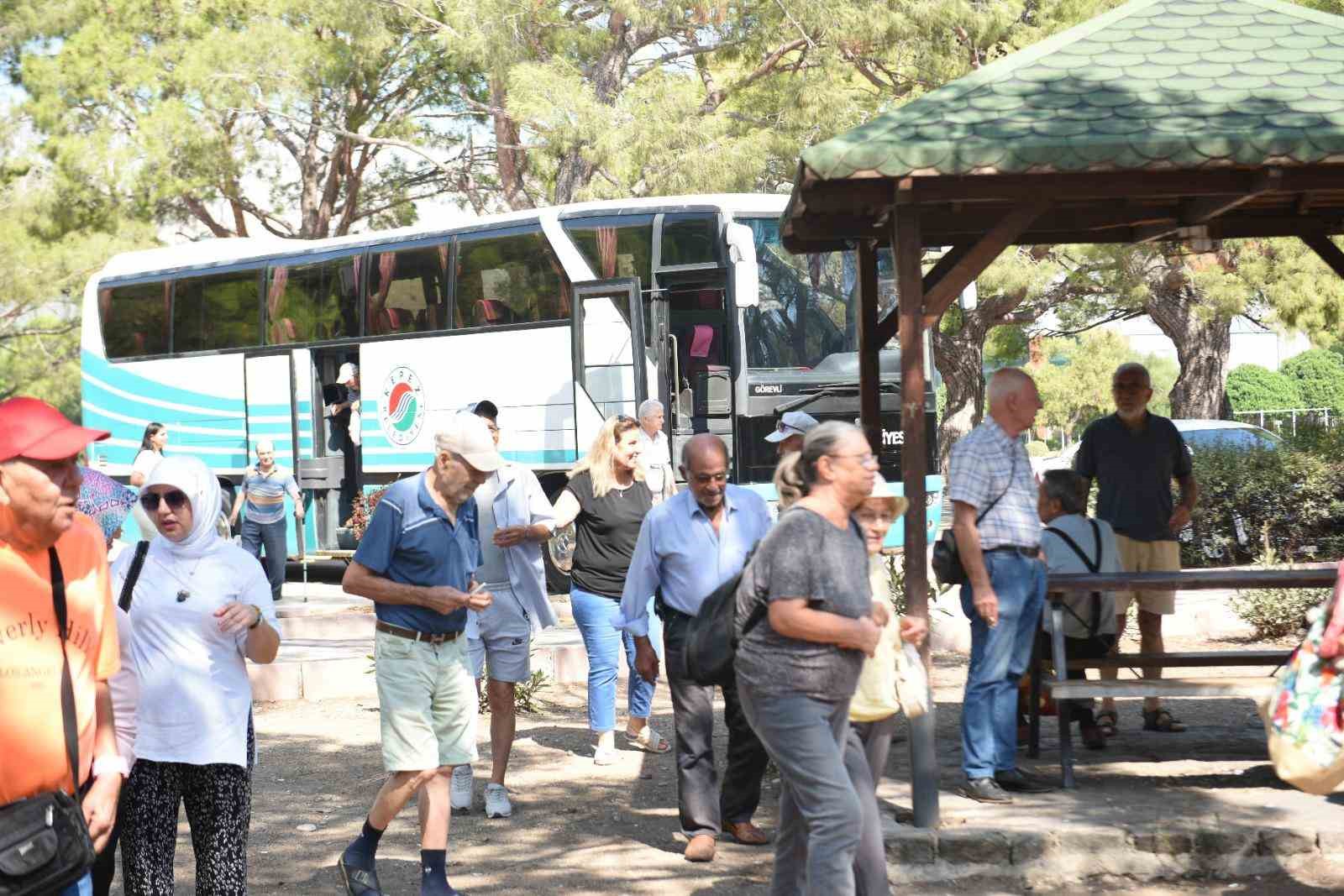 Huzurevi sakinleri Sarısu’da piknik yaptı