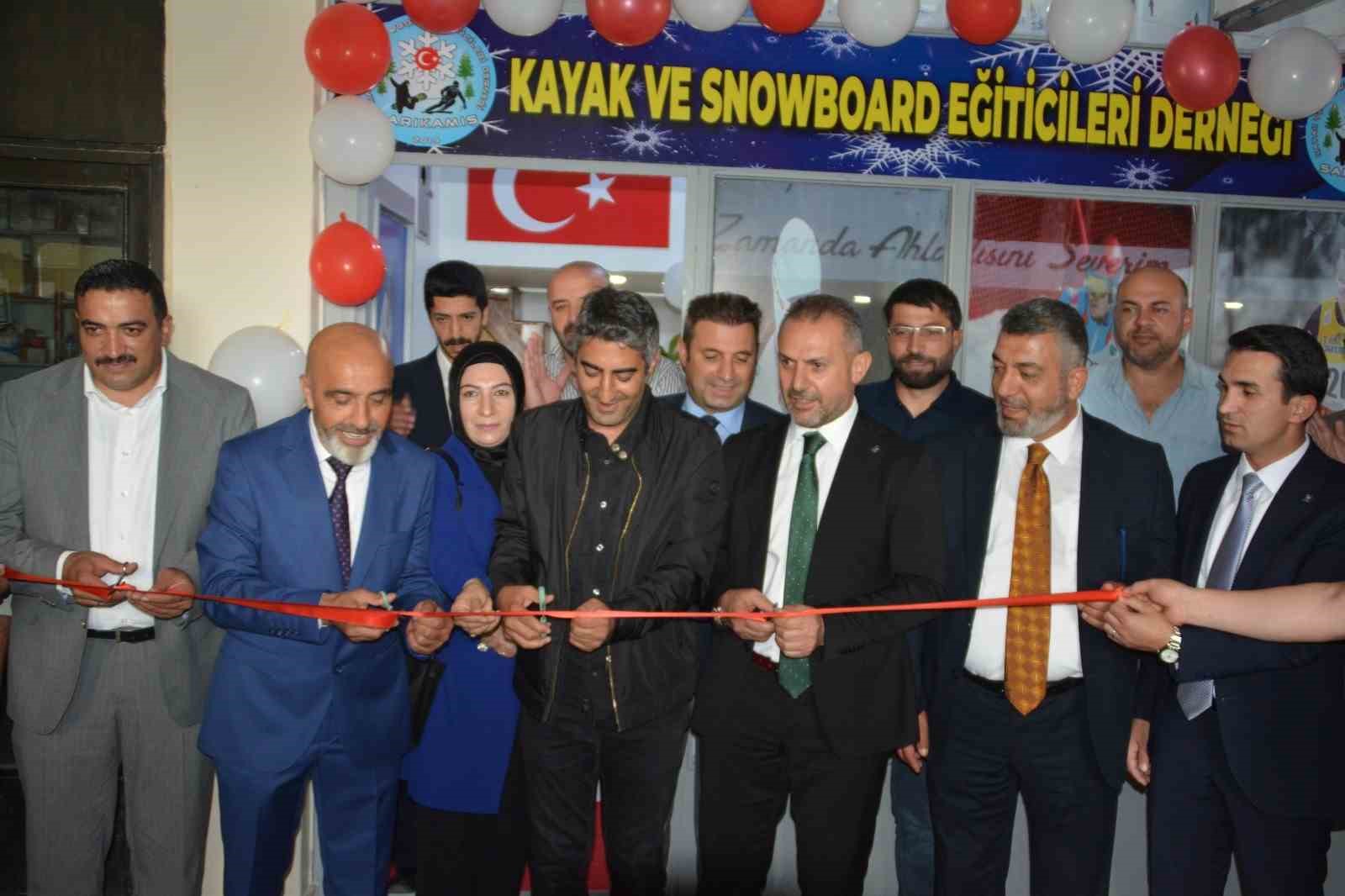 Sarıkamış Kayak ve Snowboard Eğiticiler Derneği Açıldı
