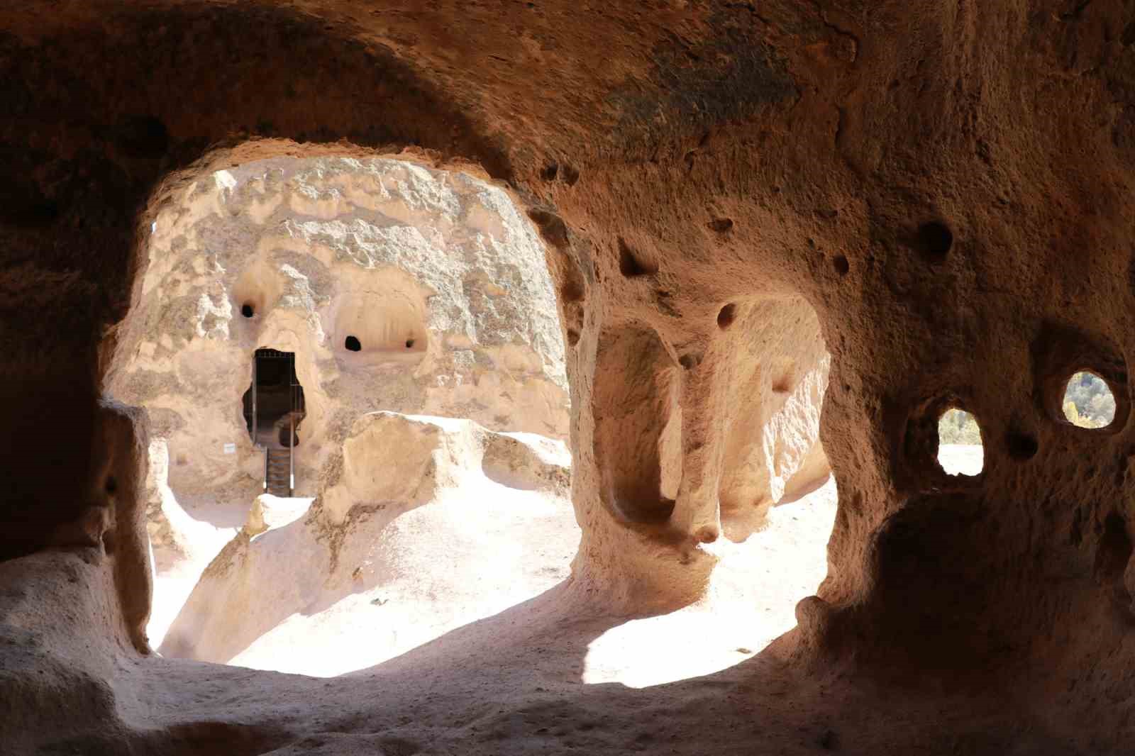 Kapadokya’nın giriş kapısı Selime Katedrali ziyaretçilerini ağırlıyor
