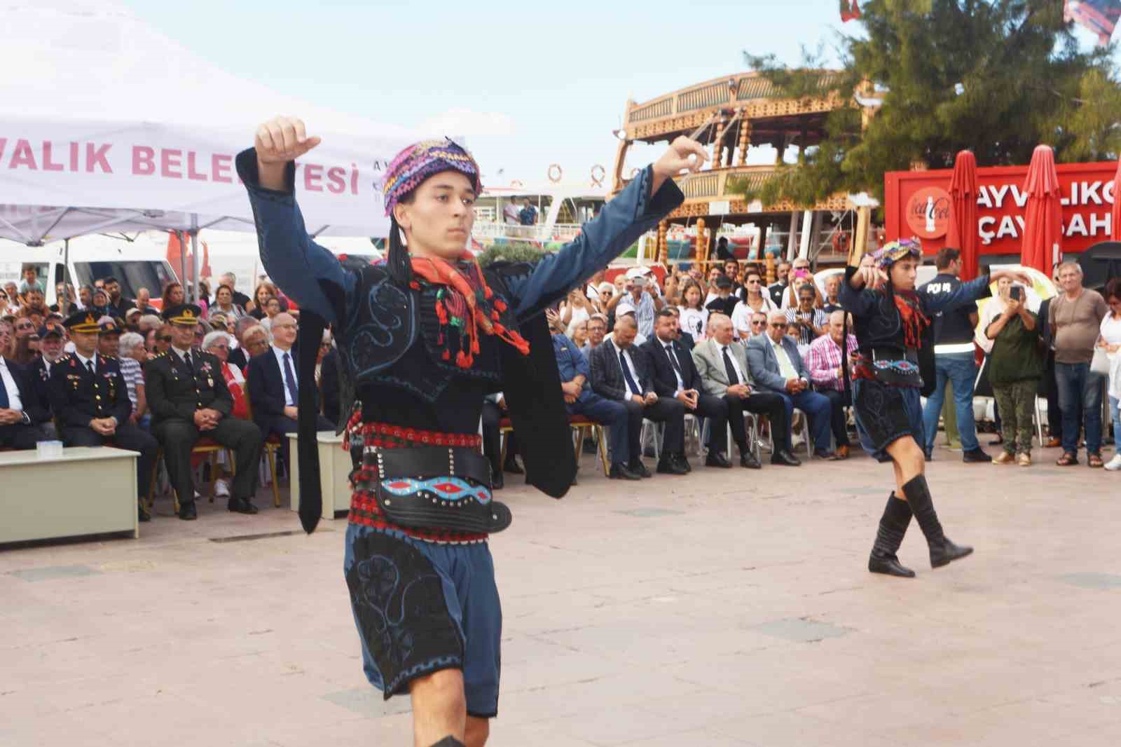 Ayvalık&rsquo;ta d&uuml;şman işgalinden kurtuluşun 102. yılı coşkusu
