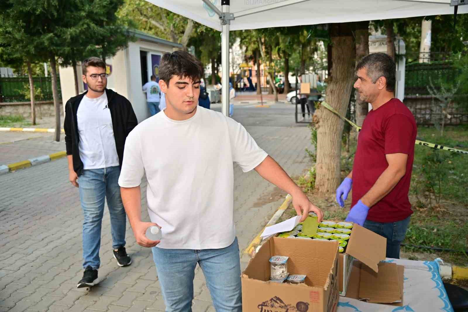 Manisa Büyükşehir Belediyesi KPSS’de adayları yalnız bırakmadı