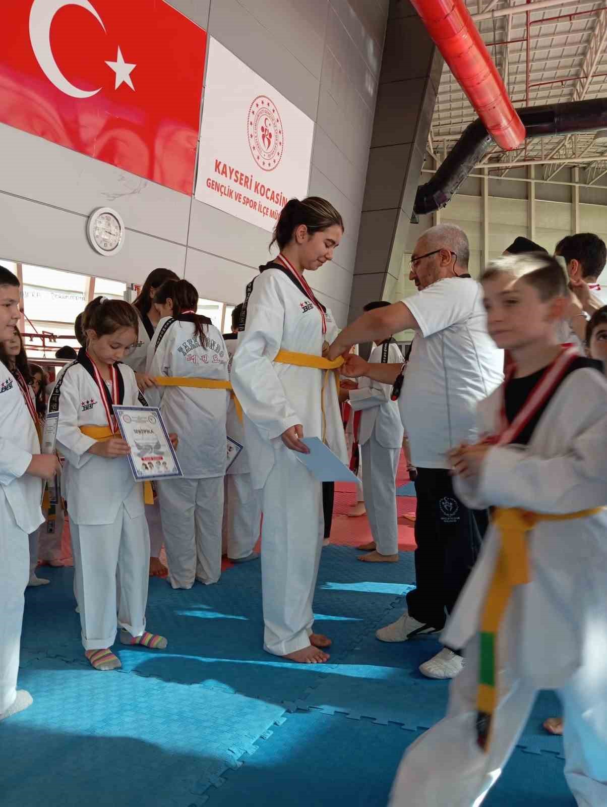 Kayseri’de Taekwondo kuşak terfi töreni yapıldı
