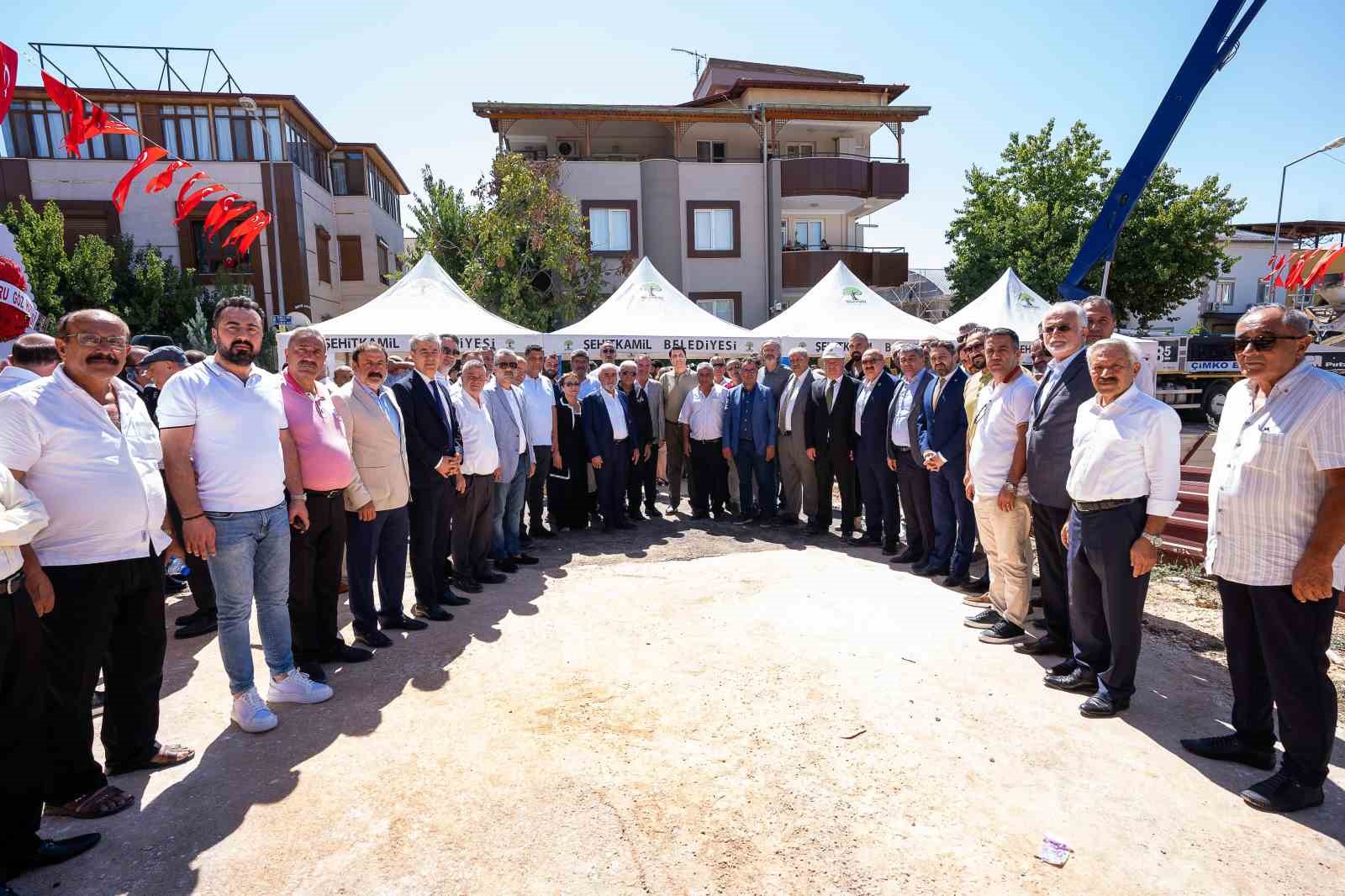 Yılmaz, Pazarcıklılar Derneği’nin temel atma törenine katıldı