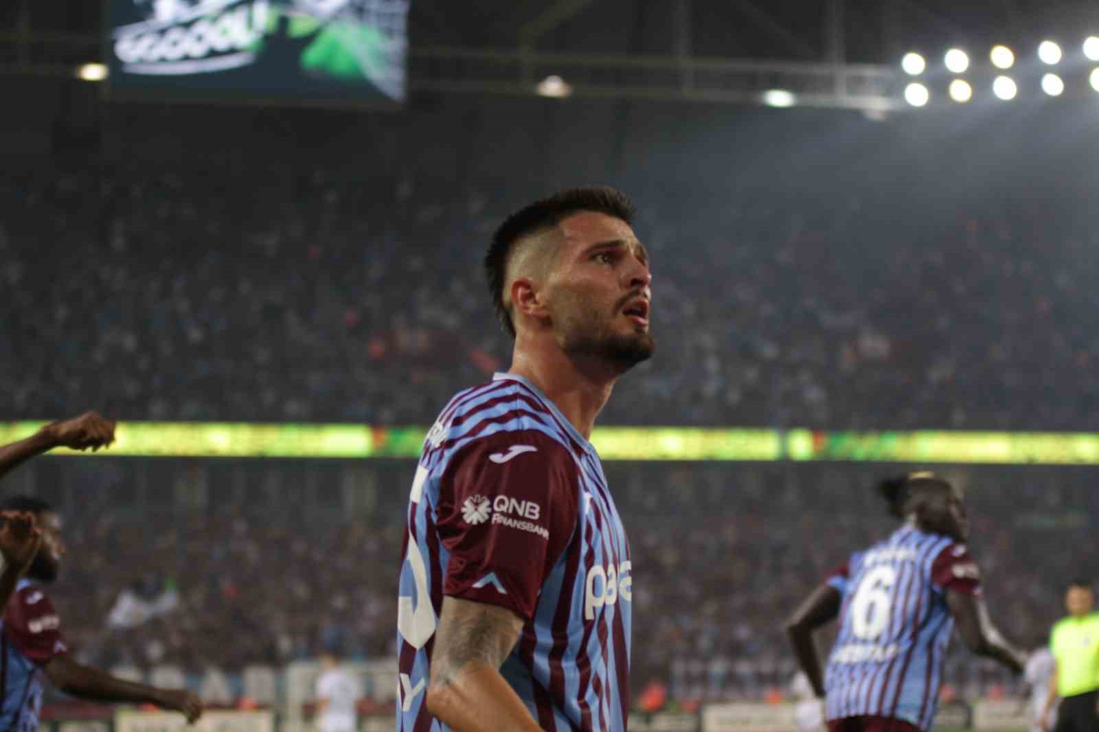 Trendyol Süper Lig: Trabzonspor:1 - Beşiktaş: 0 (Maç devam ediyor)
