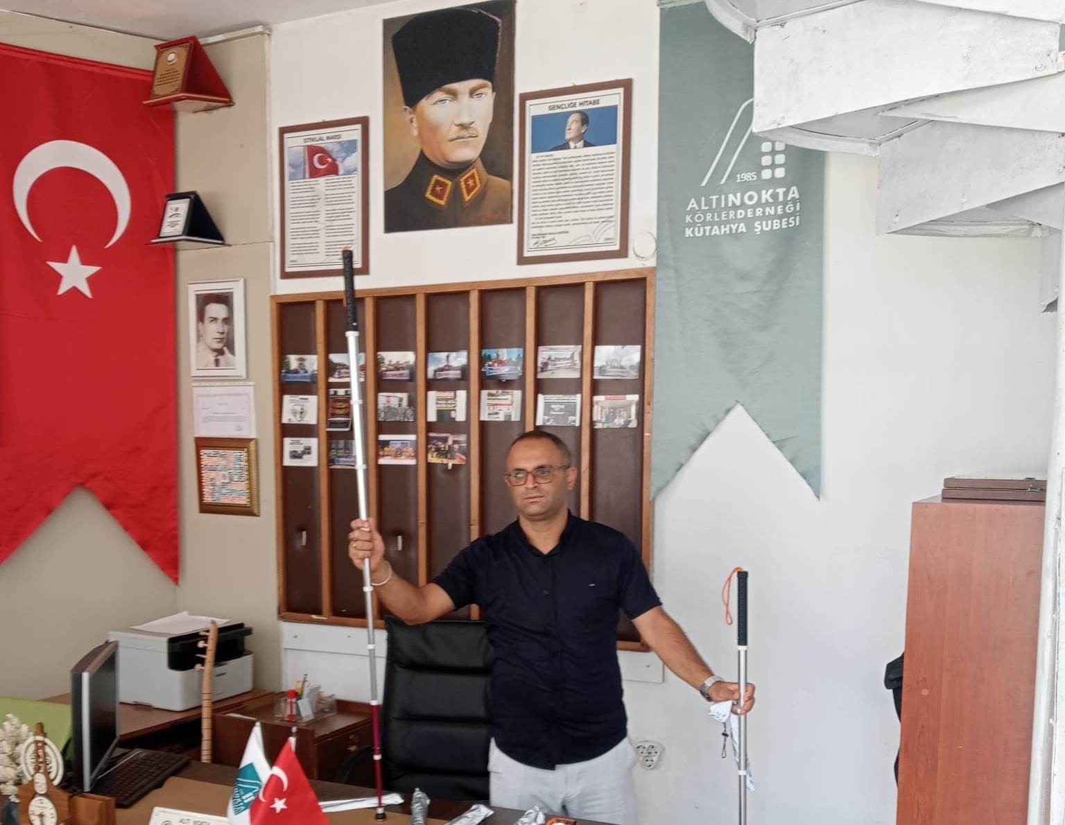 Avrupa K&uuml;tahyalılar Federasyonundan 210 adet beyaz baston bağışı
