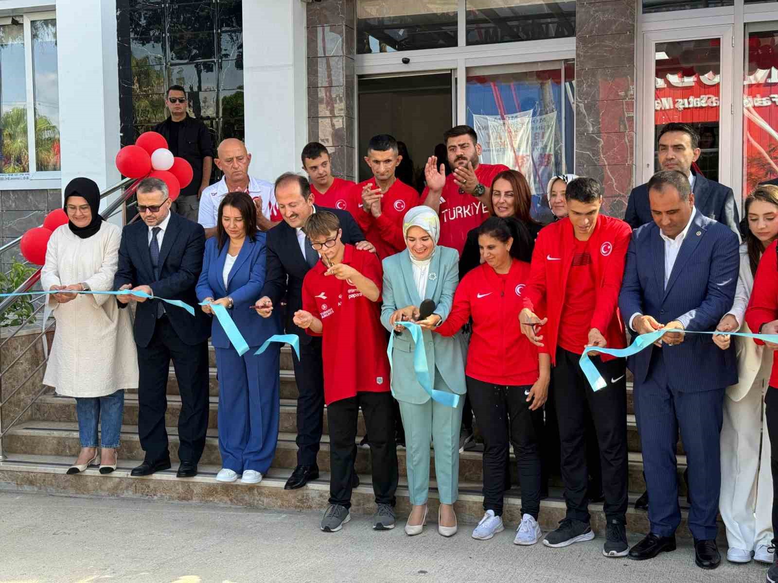 Bakan Göktaş: "Narin kızımız da Sıla bebek de hepimizin evladıdır. Dava süreçlerine müdahil olacağız"
