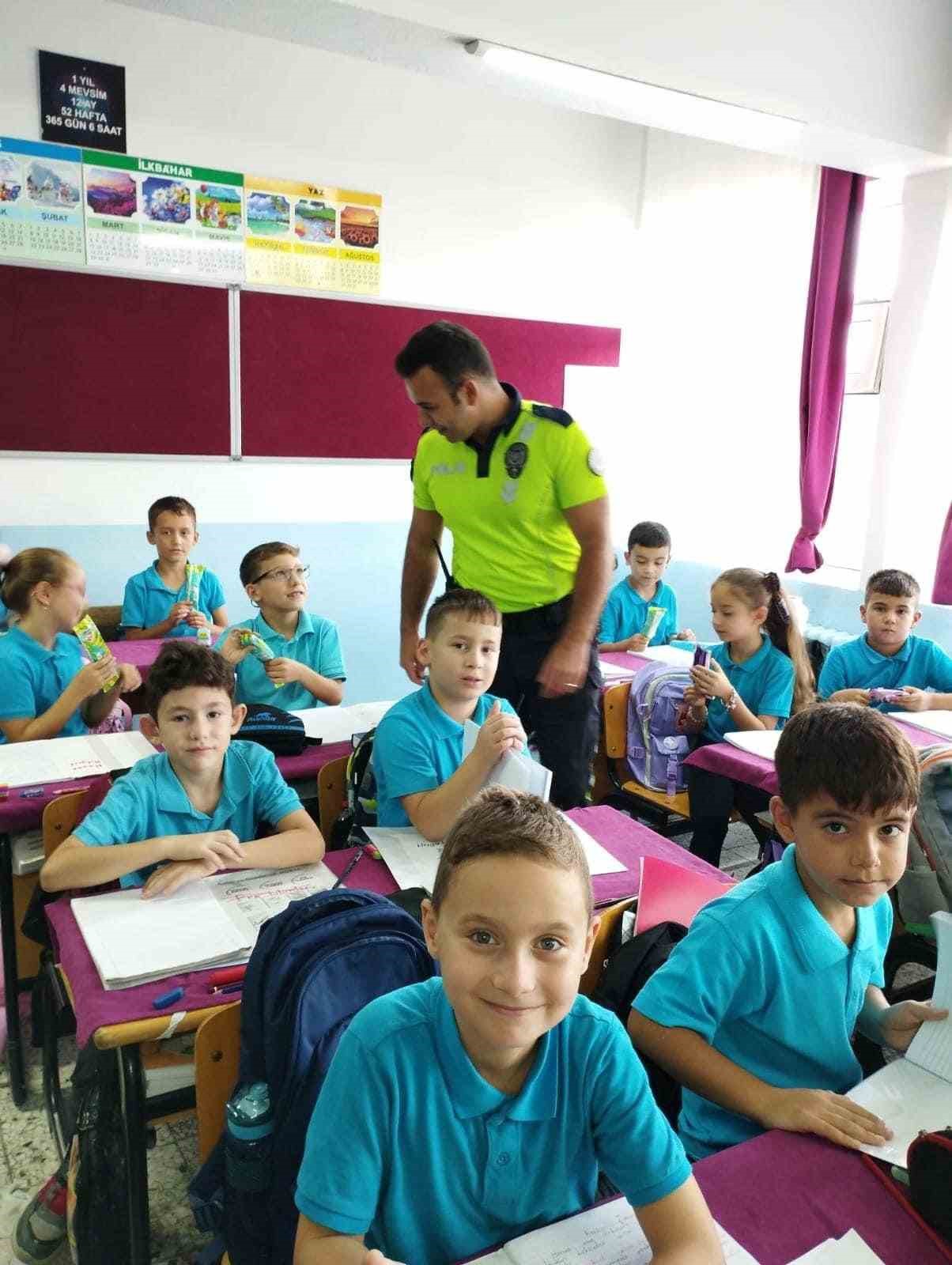 &Ccedil;aycuma&rsquo;da anaokulu &ouml;ğrencilerine trafik eğitimi
