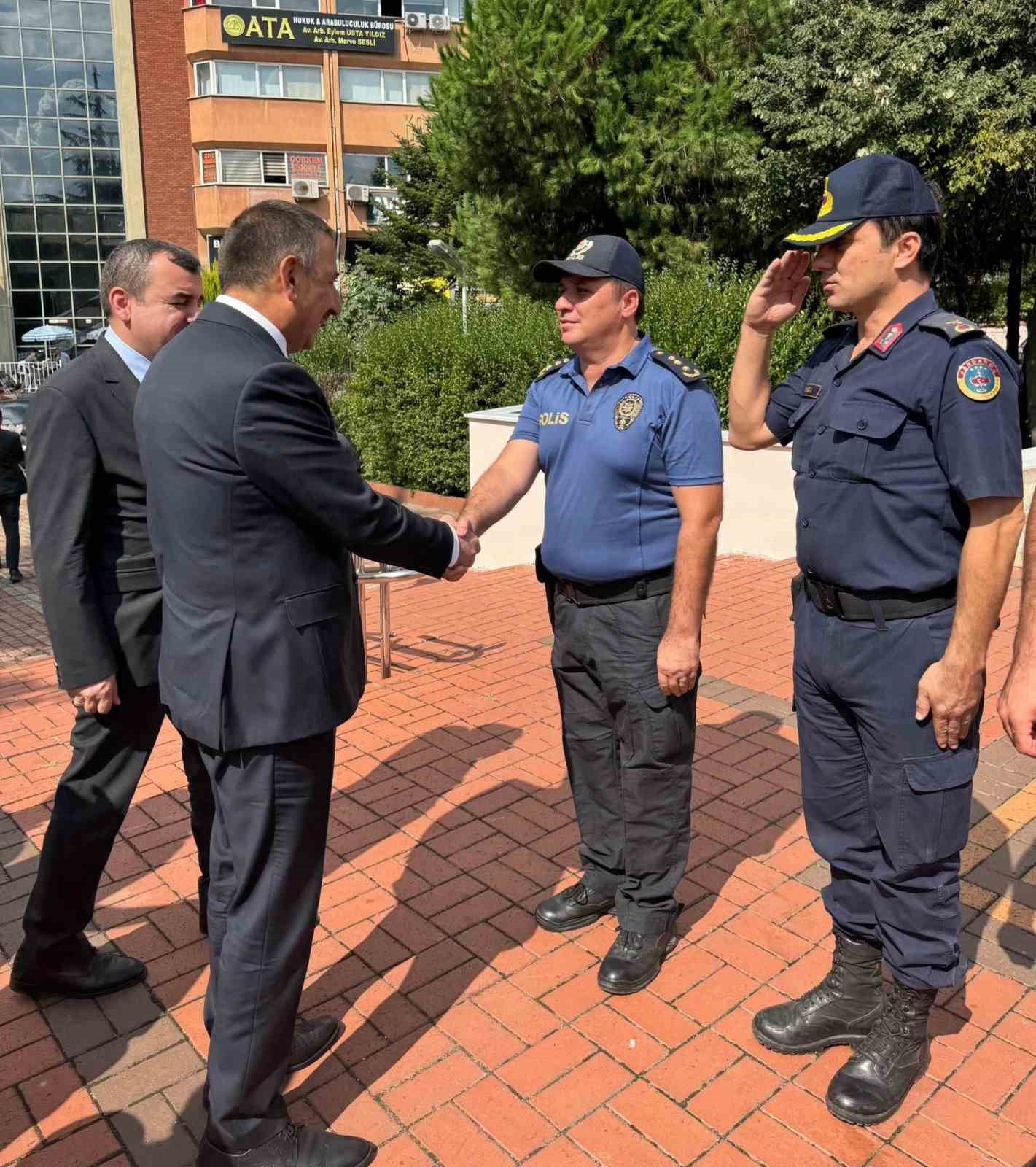 Zonguldak Valisi Osman Hacıbektaşoğlu&rsquo;ndan &Ccedil;aycuma&rsquo;ya ziyaret
