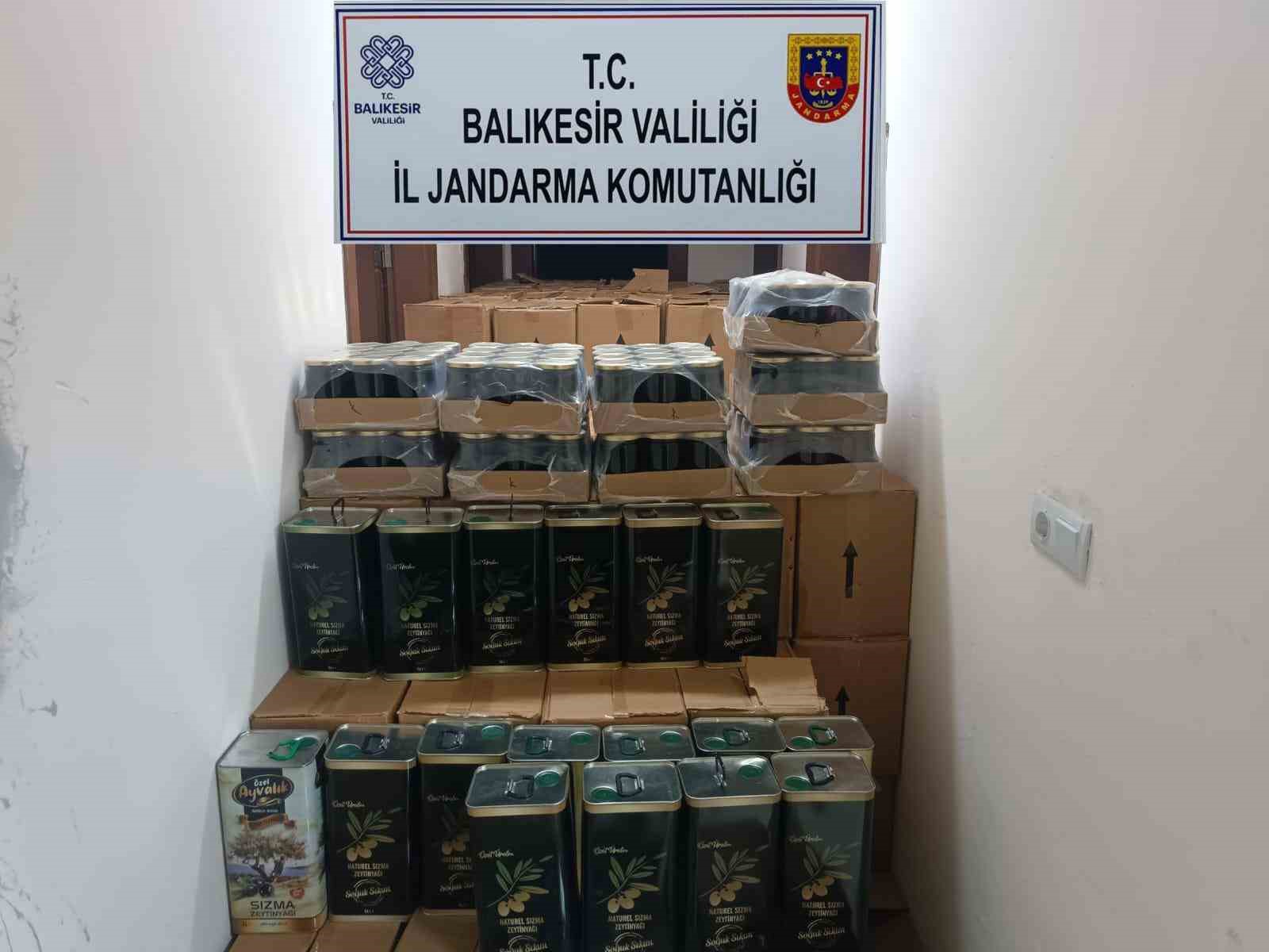 Balıkesir&rsquo;de yaklaşık 20 ton sahte zeytinyağı ele ge&ccedil;irildi
