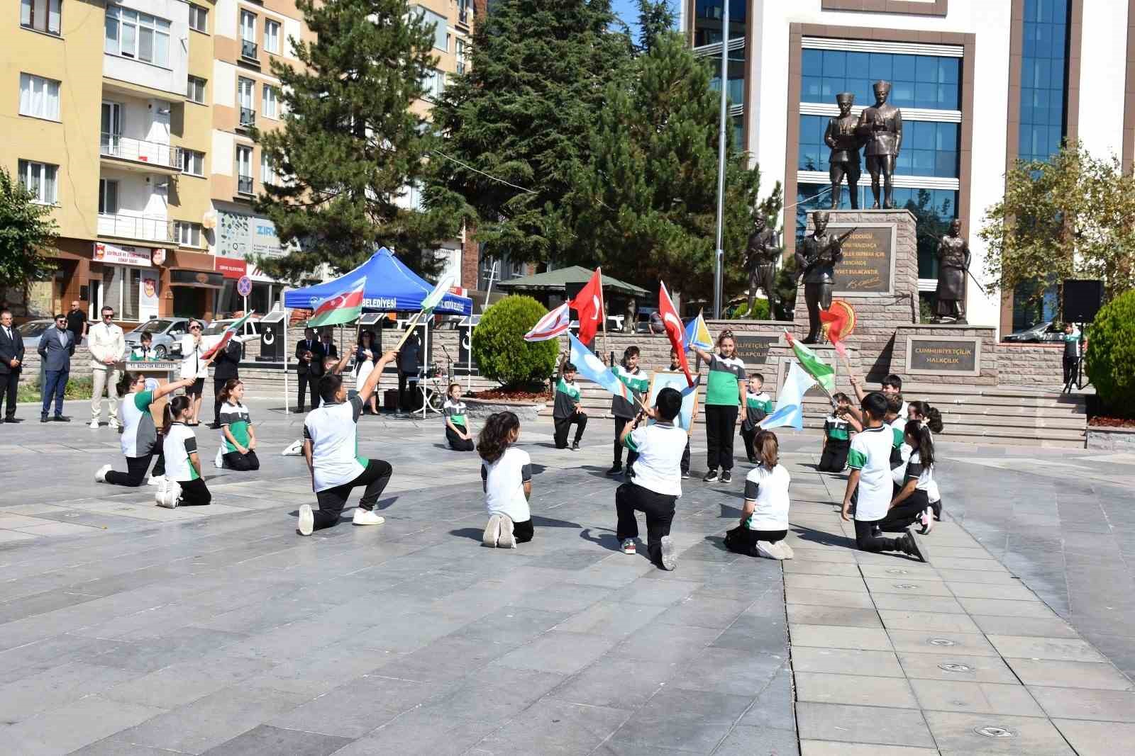 Bozüyük’te İlköğretim Haftası kutlandı