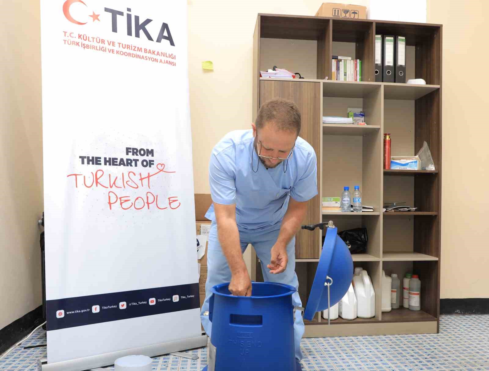 TİKA, Somali’de ’Damızlık Etlik Piliç Üretimi Projesi’ni hayata geçirdi
