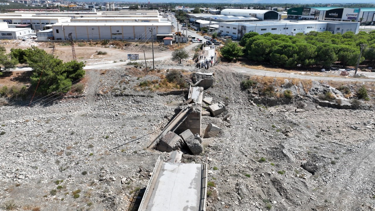 Zeytinli &Ccedil;ayı&rsquo;nda sel felaketinde yıkılan k&ouml;pr&uuml;n&uuml;n yeniden yapılması isteniyor
