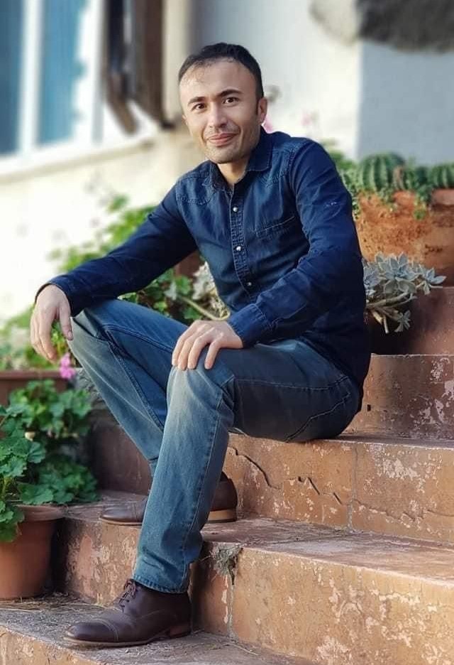Abisiyle yaşadığı evde bıçaklanmış halde ölü bulundu