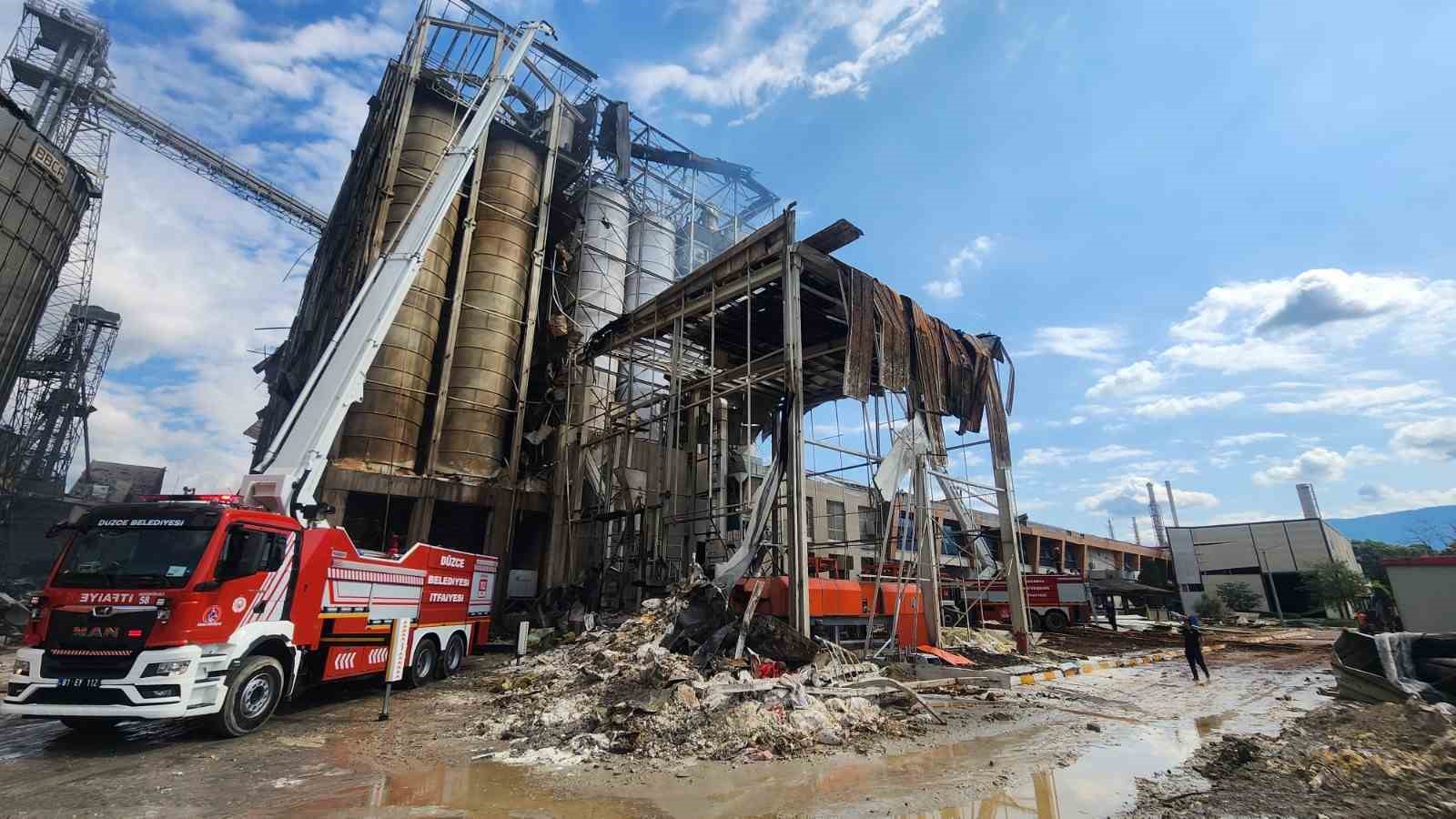 Düzce Belediyesi köpük su kulesi görev başında