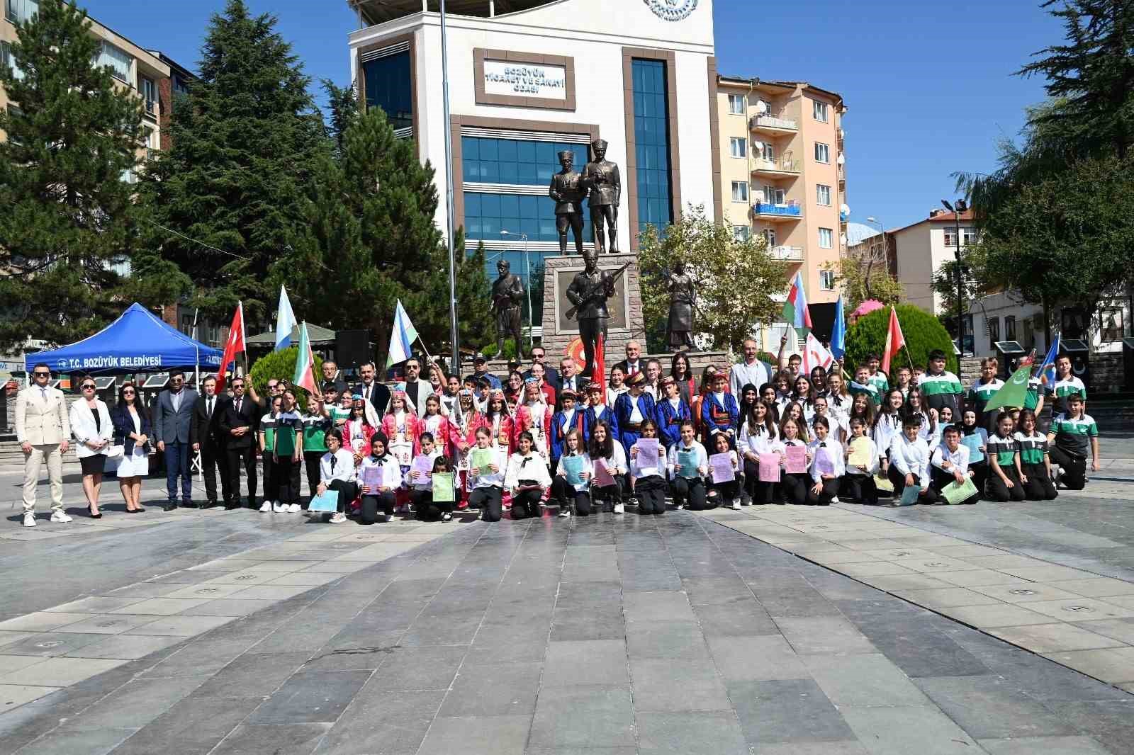 Bozüyük’te İlköğretim Haftası törenle kutlandı