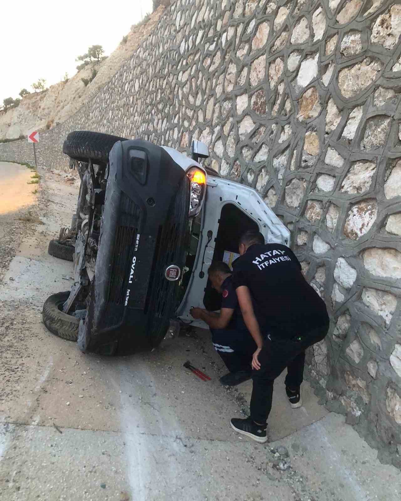 Yayladağı’nda trafik kazası: 2 yaralı