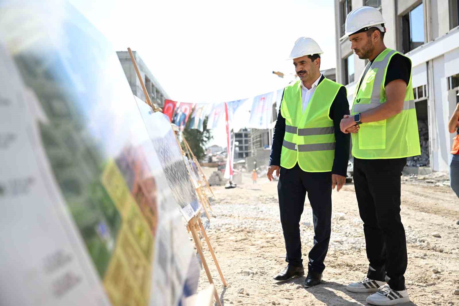 Malatya merkezde iş yerleri felaketin ikinci yılında teslim edilmeye başlanacak
