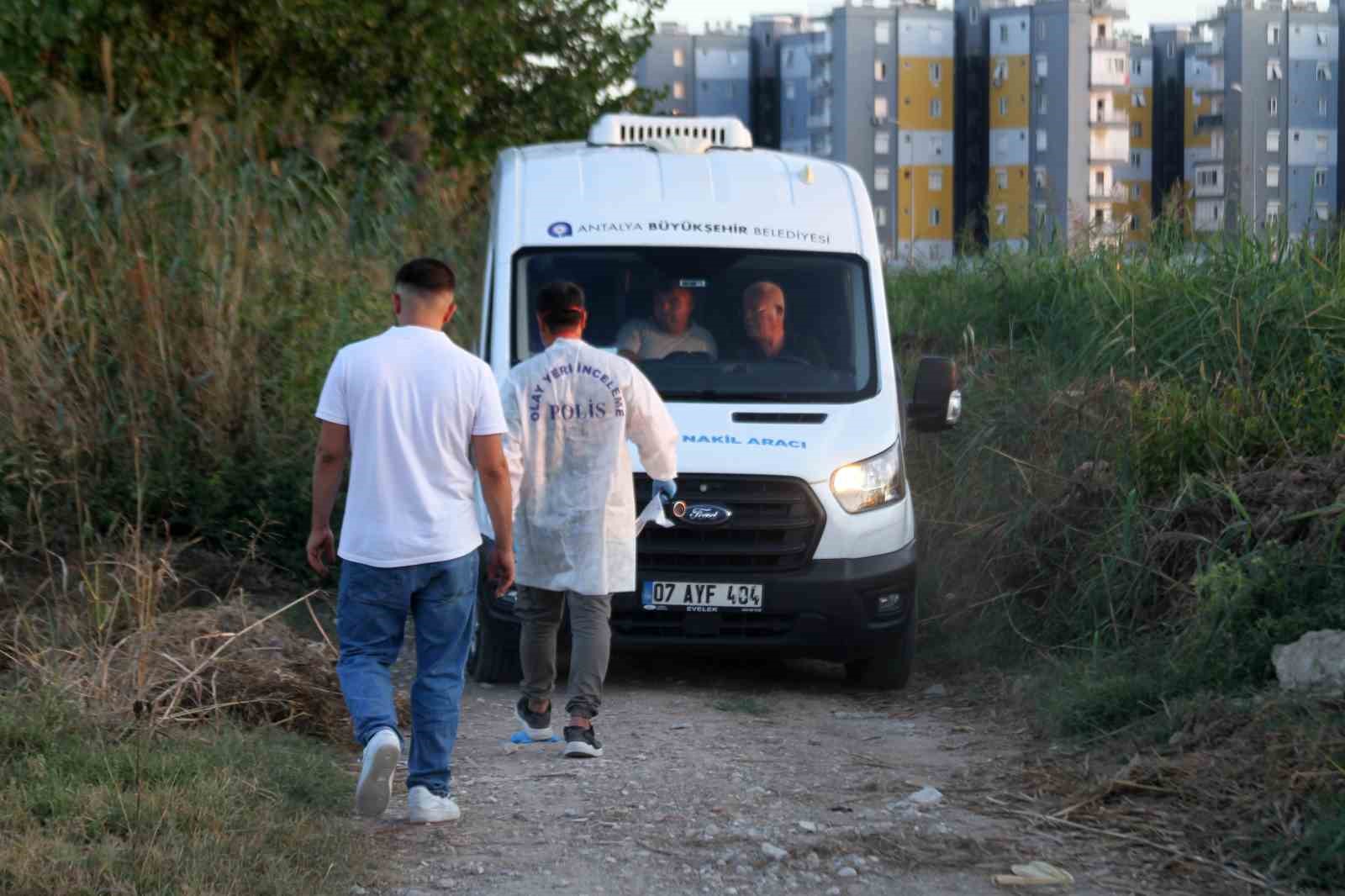 Antalya’da kanal kenarında bulunan cesedin kimliği belli oldu