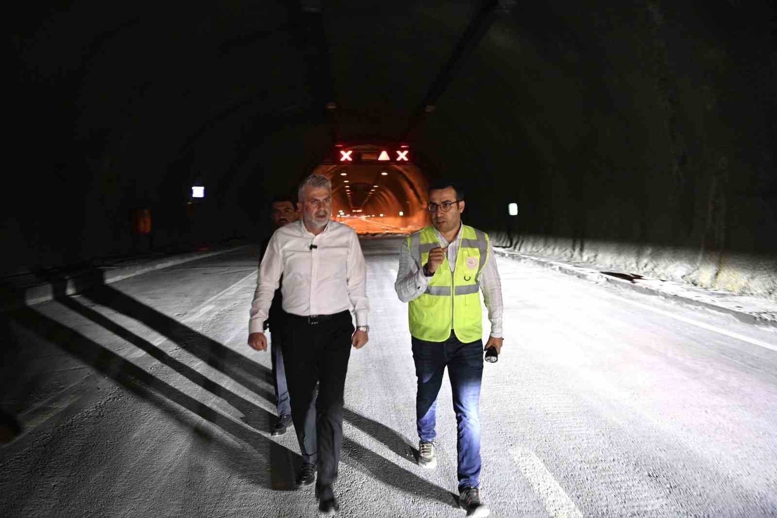 Başkan Görgel, Aşık Mahzuni Şerif Tünellerindeki çalışmaları inceledi