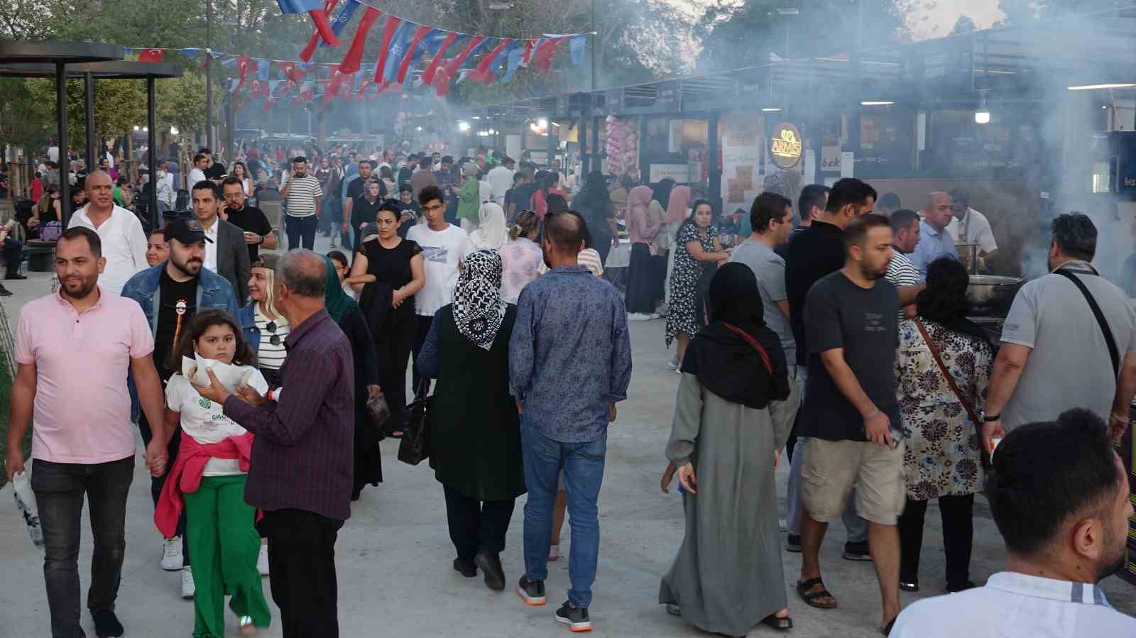 GastroAntep Kültür Yolu Festivali’nde ziyaretçi yoğunluğu yaşanıyor
